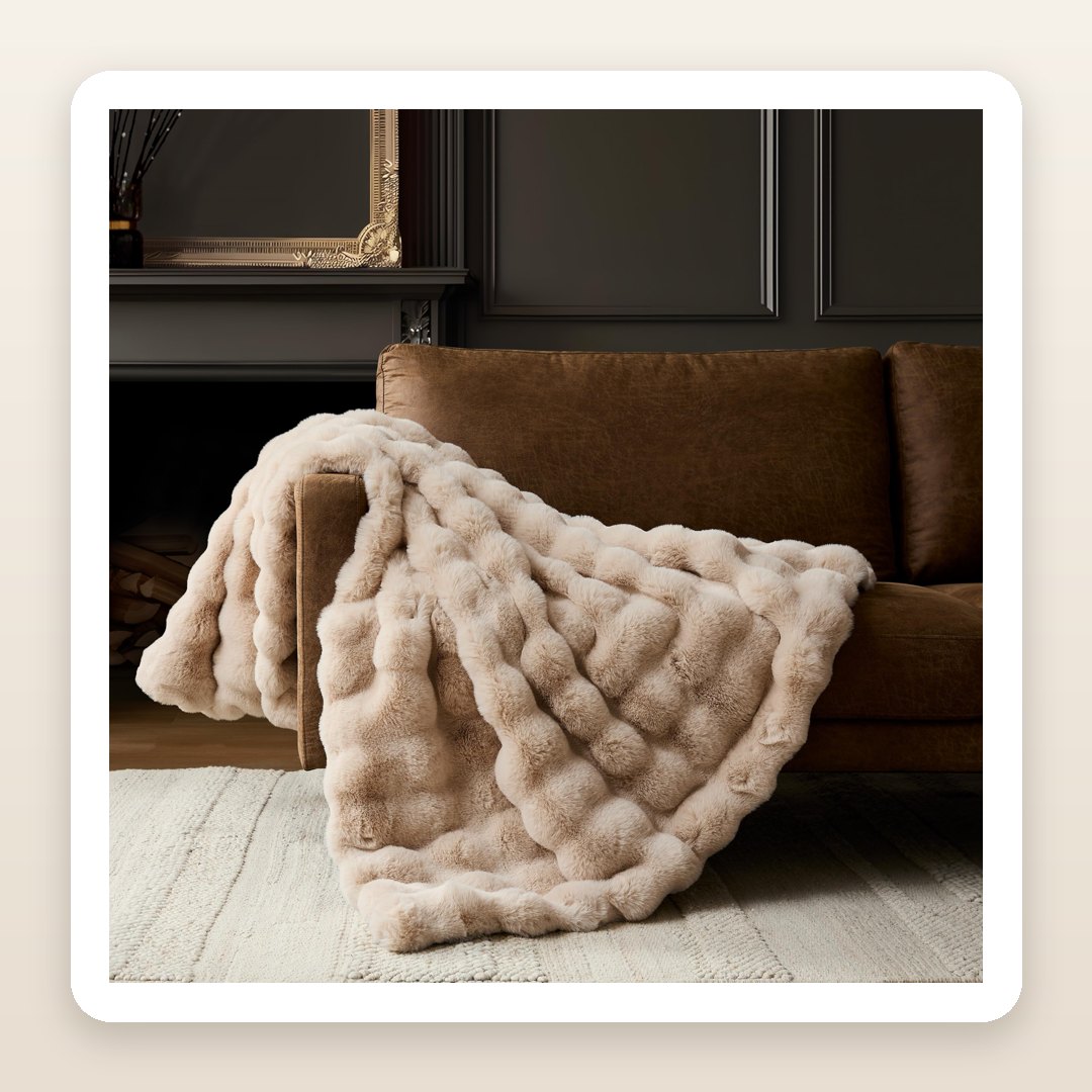 Bedroom Decor Ideas: The Bubble Faux Fur Throw That Makes a Bed Feel Five-Star