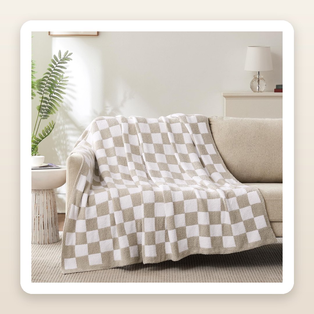 The Checkered Throw That Makes a Cozy Living Room Instantly